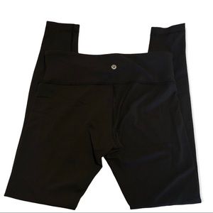 lululemon black Wunder Under low-rise tights/leggings, 28” inseam, size 8
